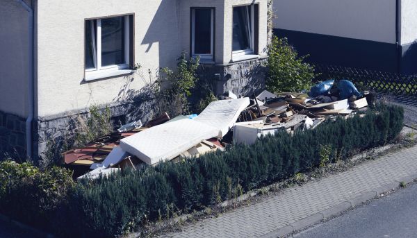 Yard Junk Removal in Sun City West